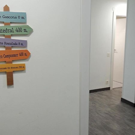 Casa Gascona Con Parking, Wifi Y Netflix Gratis!! By Delabra Apartments Oviedo Bagian luar foto
