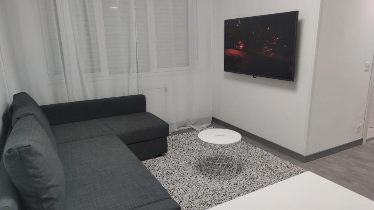 Casa Gascona Con Parking, Wifi Y Netflix Gratis!! By Delabra Apartments Oviedo Bagian luar foto