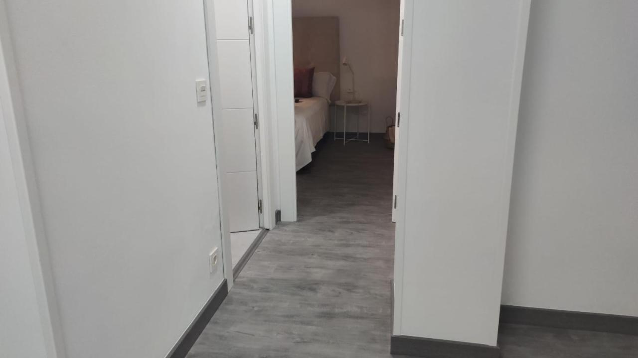 Casa Gascona Con Parking, Wifi Y Netflix Gratis!! By Delabra Apartments Oviedo Bagian luar foto