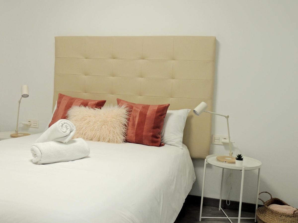 Casa Gascona Con Parking, Wifi Y Netflix Gratis!! By Delabra Apartments Oviedo Bagian luar foto