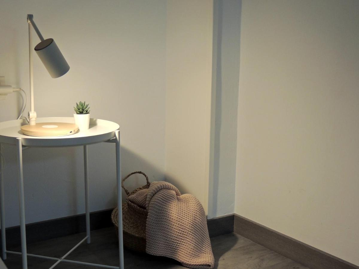 Casa Gascona Con Parking, Wifi Y Netflix Gratis!! By Delabra Apartments Oviedo Bagian luar foto