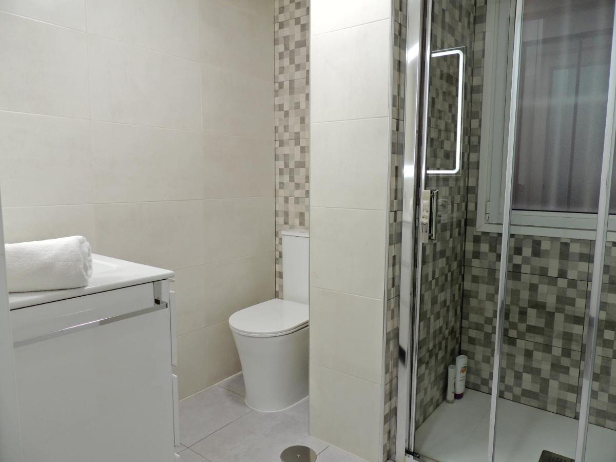 Casa Gascona Con Parking, Wifi Y Netflix Gratis!! By Delabra Apartments Oviedo Bagian luar foto