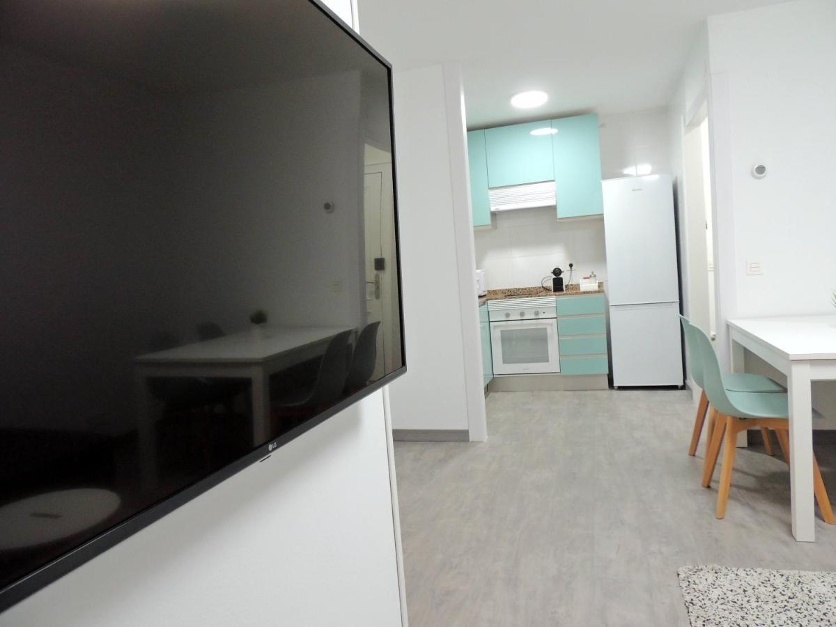 Casa Gascona Con Parking, Wifi Y Netflix Gratis!! By Delabra Apartments Oviedo Bagian luar foto